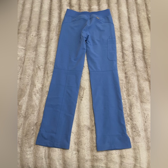 FIGS Kade bottoms - Picture 2 of 6